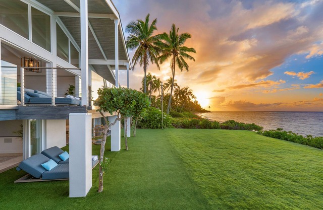 LUXURY 5+ Bedroom Including Separate Studio Apartment On Oahu's North Shore