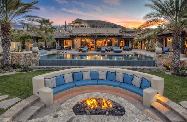 Luxury 6BR Villa W/Ocean View, Private Pool, Jacuzzi and more!