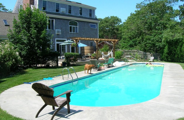 Luxury 7 BR, 4 BA w/Unique 60 ft Pool, .4 Miles to Beach
