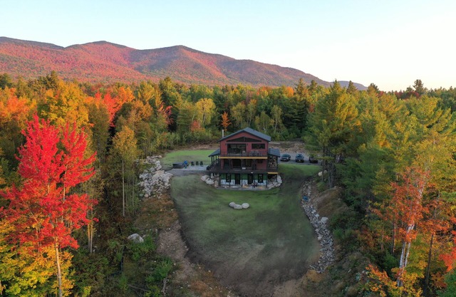 Luxury Adirondack Retreat Near Whiteface Sleeps 14, Hot Tub, Fire Pit, Views