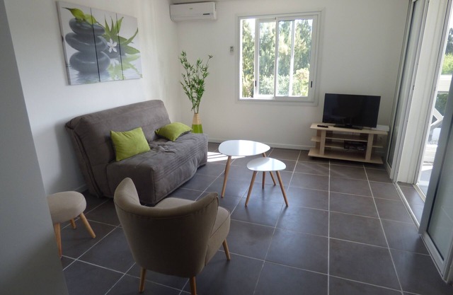 Luxury apartment 200 meters from the beach