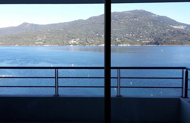 Luxury apartment at the edge of the water, sandy beach
