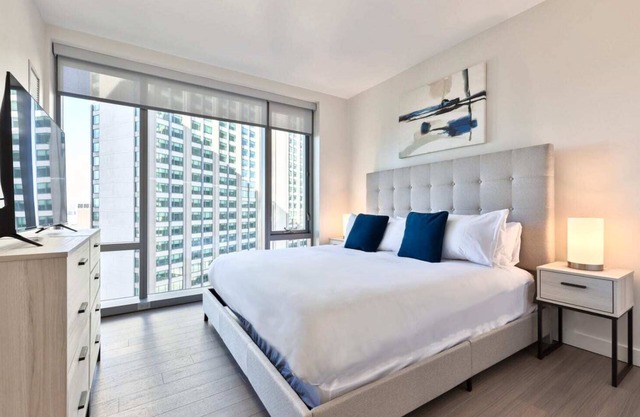 Luxury Apartment Back Bay