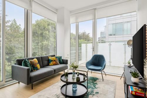 Luxury Apartment with Parking, Cinema & Game Room and Gym