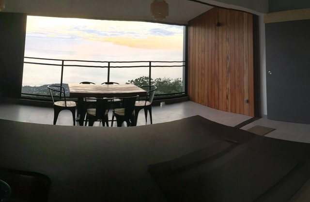 Luxury Apartment with stunning panoramic view on the ocean