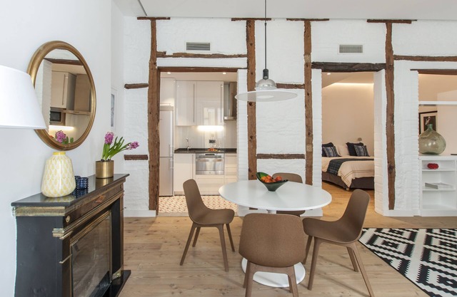 Luxury Aprt. Trendy Chueca, Madrid Center, Walk to Museums, Plazas and Gran Via