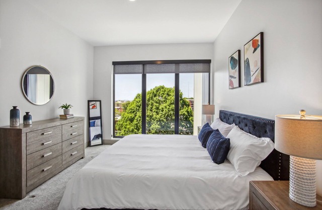 Luxury Apt in West Midtown Atlanta