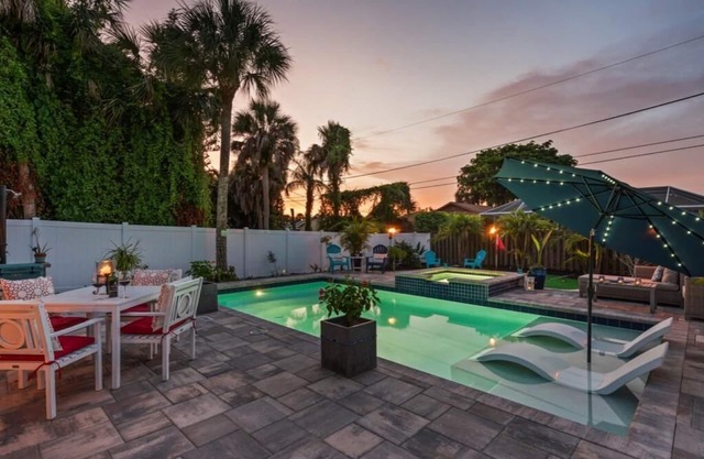 Luxury Beach House Pool & Hot Tub Oasis