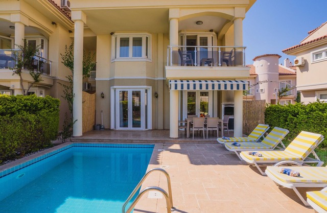 Luxury, beachfront Villa with all new white goods, furnitures and private pool