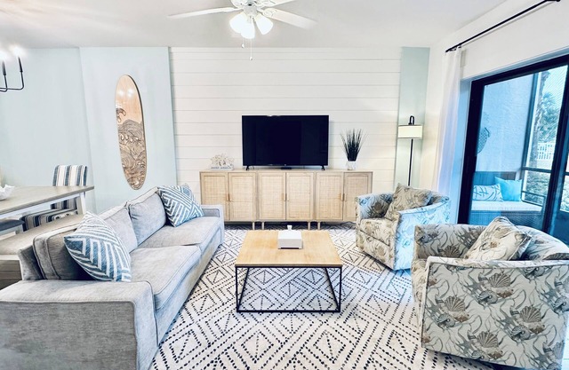 Luxury Beachfront 2BR/2BA Condo In Beautiful St. Augustine & All the Amenities!