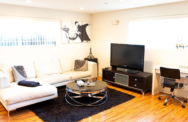 Luxury Beverly Hills Apartment