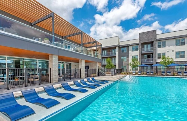Luxury Boho | Luxury Pool | 15 min to Downtown