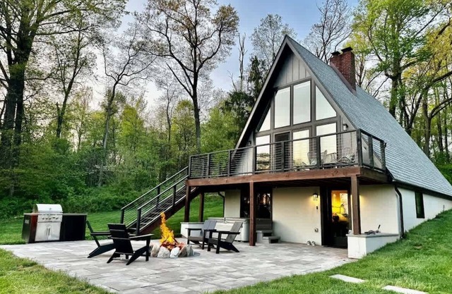 Luxury Chalet with Mountain Views & Hot Tub