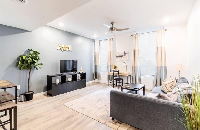 ★Luxury & Comfort steps from VCU & Convention Center!