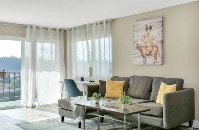 Luxury Condo | 2BR | Balcony | Washer/Dryer | Pets