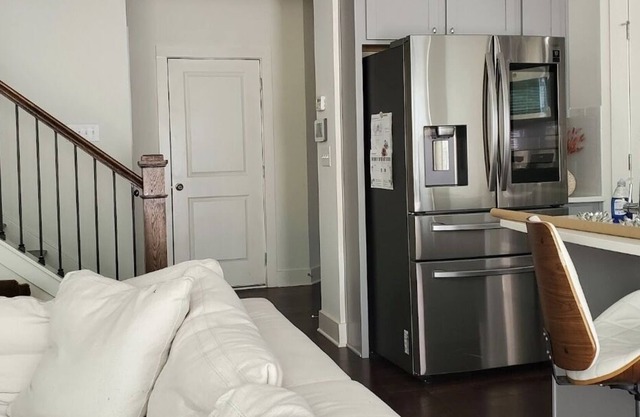 LUXURY CONDO CLEAN AND SPACIOUS