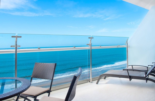Luxury condo in Peninsula Mazatlan 🌊 | 4 bedrooms | Ocean view