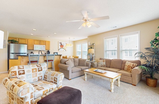 Luxury Condo in Southport, NC - Gated Community, Pool, Marina & More - Book Now