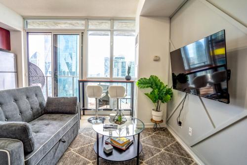 Luxury Condo Living Downtown Toronto