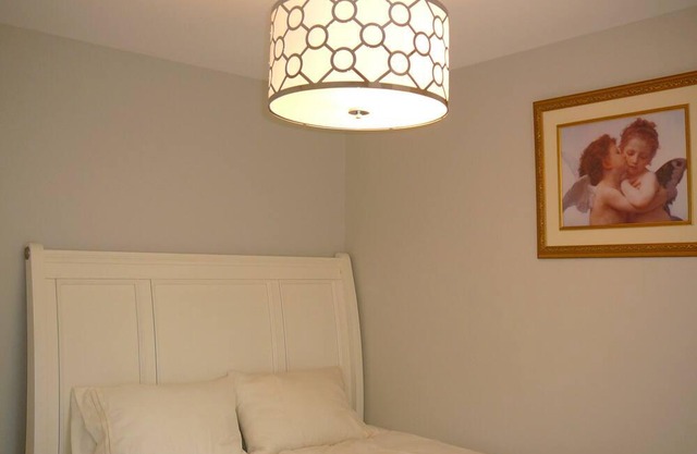 Luxury & Coziness Close to the Heart of the Village & not far from the Mountains