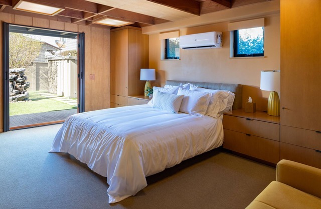Luxury Del Mar Beach House w/Large Deck & Spa
