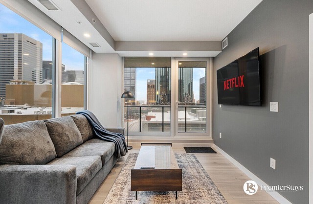Luxury Escape » Sleeps 6 » Ice District » Parking