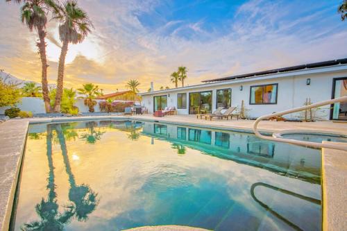 Luxury Escape Villa Game Room Pool MNT views