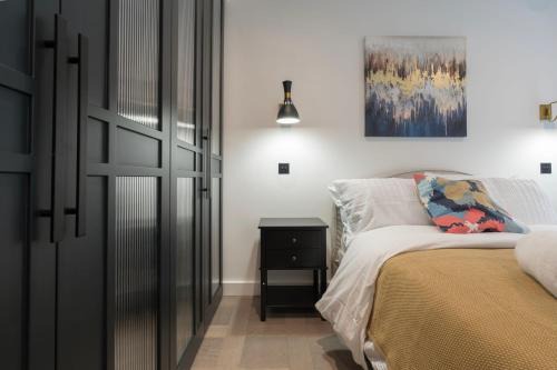 Luxury Flat next Tower Bridge 3