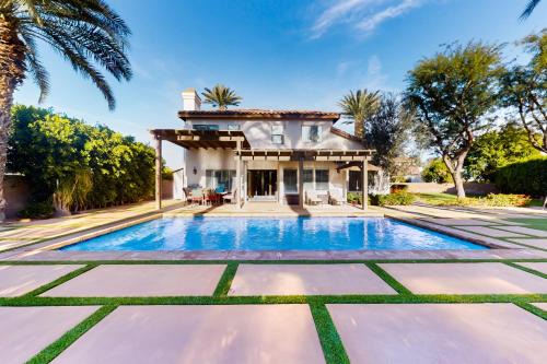 Luxury Golfer's Sanctuary