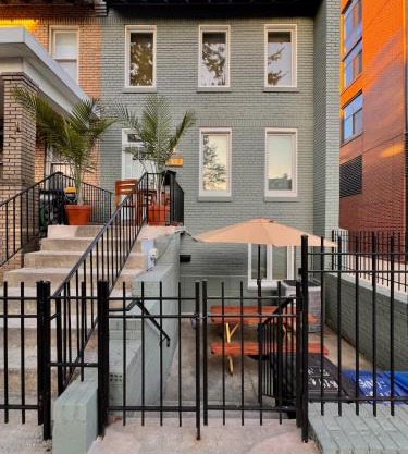 Luxury Group Retreat in Heart of DC!