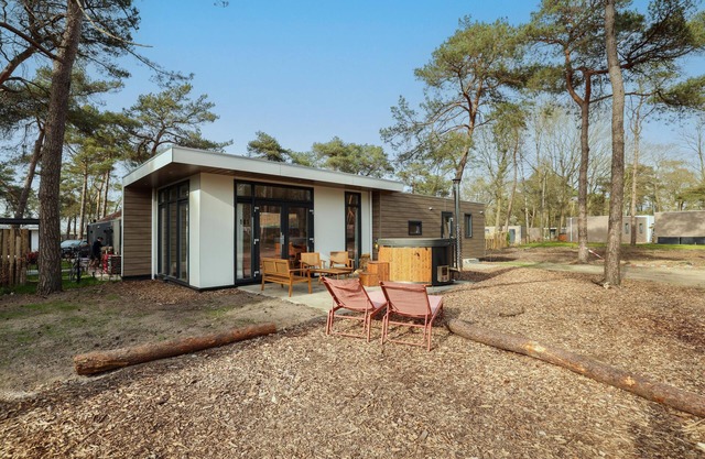 Luxury holiday home in nature with hot tub
