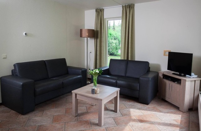 Luxury Holiday Home with Sauna & Sunshower