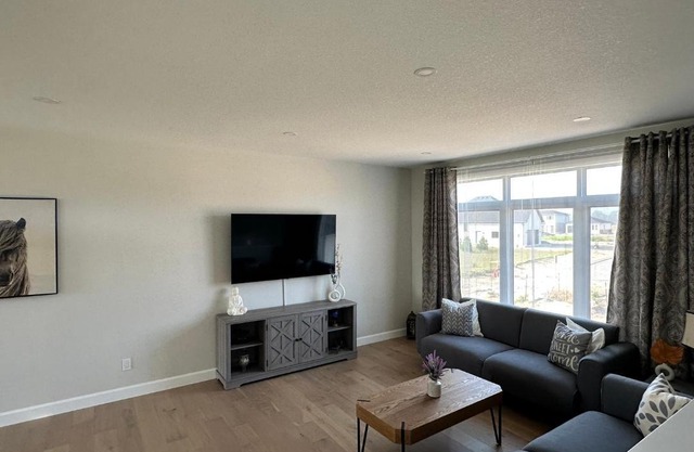 Luxury Home 2 mins drive to Saugeen Shores beach