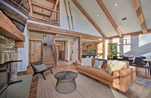 Luxury Home w/Deck: Explore the Catskill Mtns!
