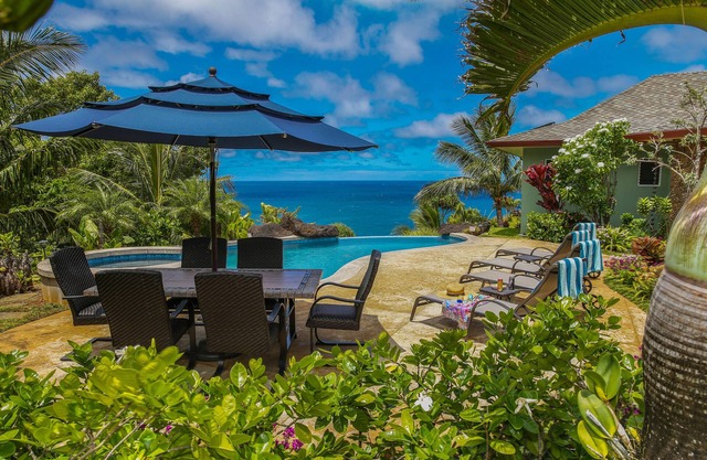 Luxury Home With Spectacular 180 Degree White Water Views & Infinity Edge Pool