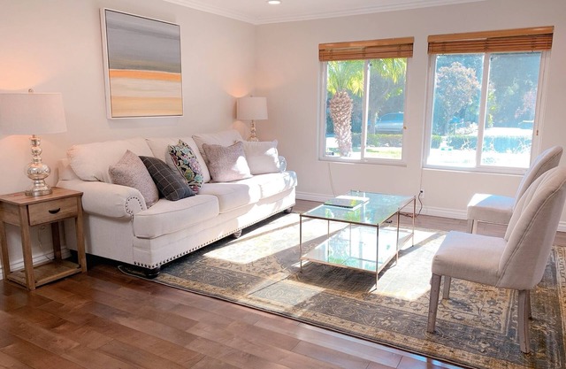 Luxury House 5 bedrooms near LA Arboretum & Santa Anita Park