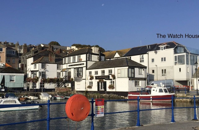 Luxury house on quay with 180 degree views of estuary with parking on the quay.