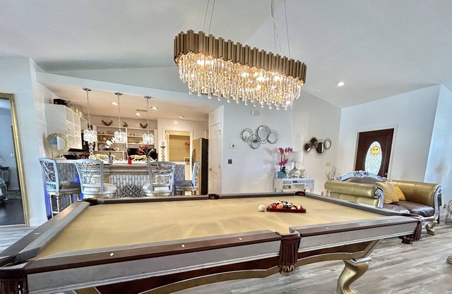 Luxury House with Pool Table