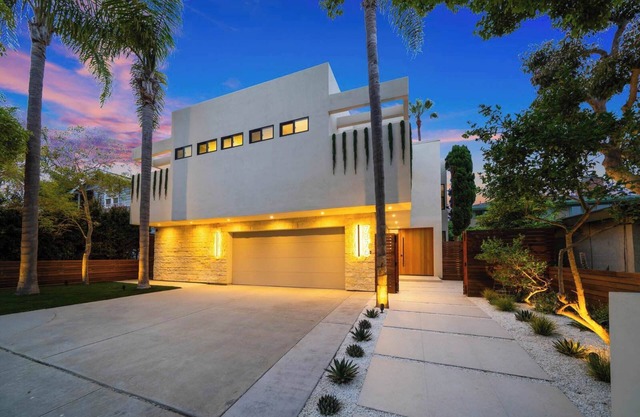 Luxury La Jolla Retreat, 4BR, Walk to Beach, Restaurants, Cove