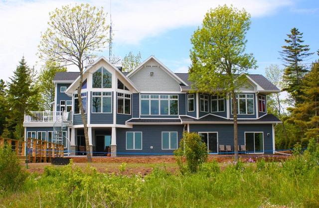 Luxury lakefront home - 6 BRs, kids, pets, EVs, elevator - family celebrations