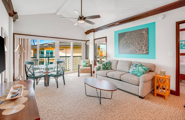 Luxury Living On Sale! 300 a night October & November. Book Now! Free Parking