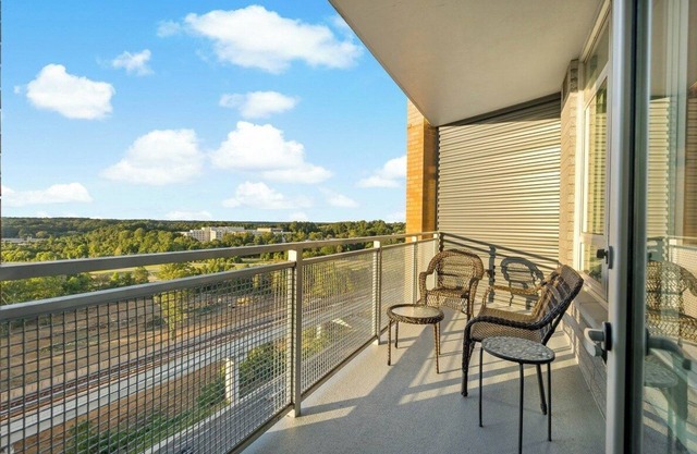 Luxury Living | Tysons | High Rise | Balcony