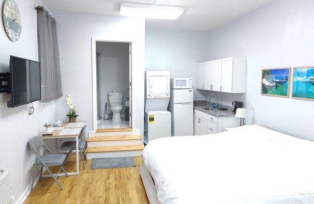 Luxury Master Suite king size bed full bathroom in the center of Myrtle BeachSC
