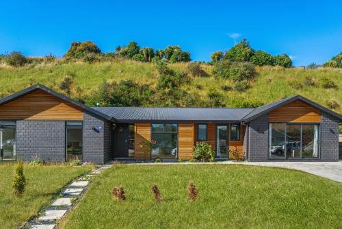 Luxury & Modern Living Home & Apartment