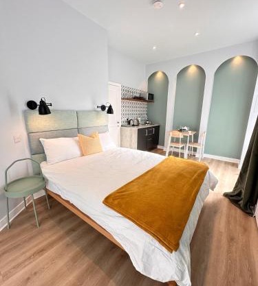 Luxury Modern Studio l Central Edinburgh l Pet Friendly