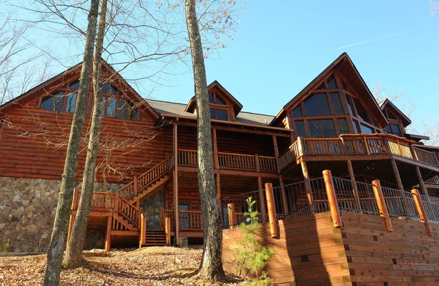Luxury Mountain Lodge with Soaring Views - 5,000 Sq