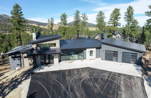 Luxury Mountain Oasis with Amazing View and Access to Clubhouse w/2 Pools