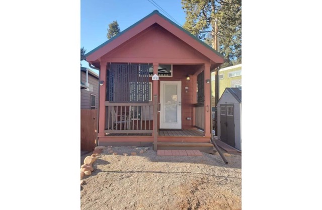 "Luxury Mountain Retreat,Tiny Home Away from Home"