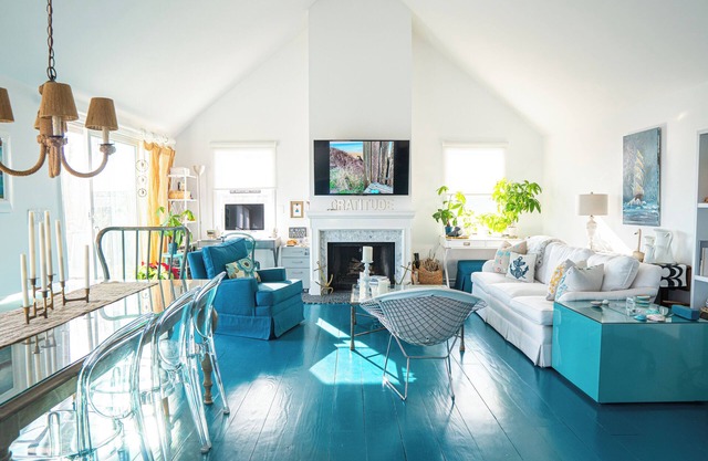 Luxury Nantucket Beach House: private oasis with water views