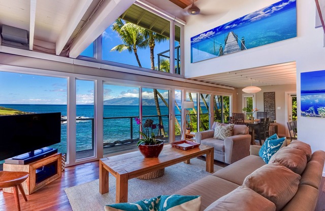 Luxury Napili Waterfront Home